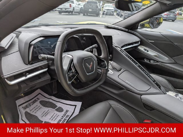 Used 2024 Chevrolet Corvette Stingray Convertible RWD image 13