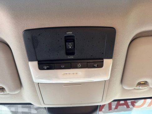 Used 2020 Nissan Sentra SV w/ SV Premium Package FWD image 25