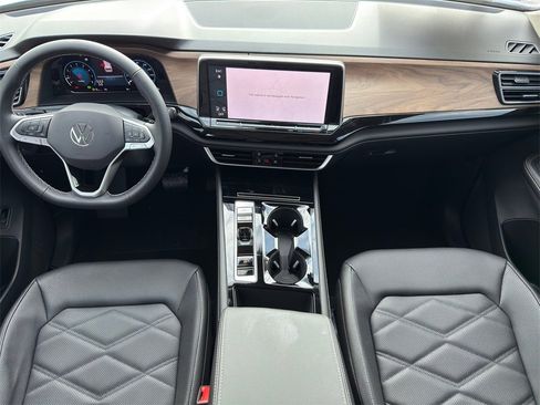 New 2026 Volkswagen Atlas SE image 22