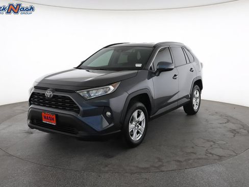 Used 2021 Toyota RAV4 XLE FWD image 5