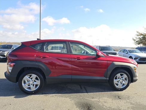 New 2026 Hyundai Kona SE image 2