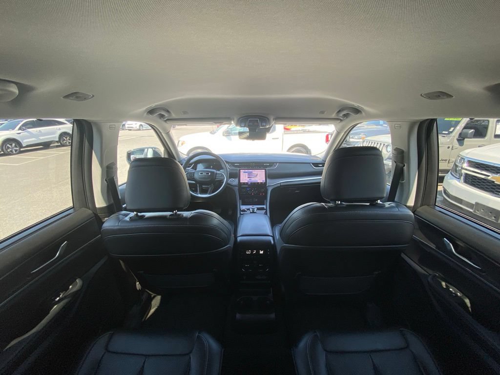 Used 2023 Jeep Grand Cherokee L Limited w/ Luxury Tech Group II AWD/4WD image 32