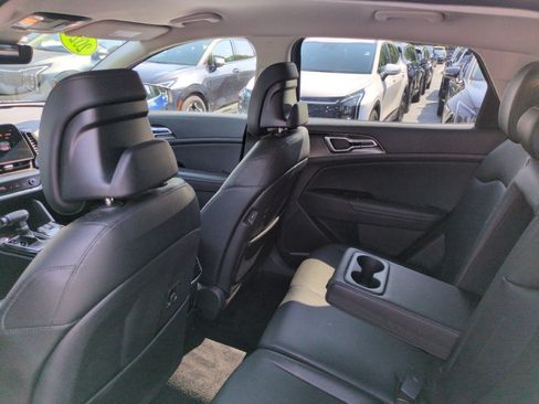 Used 2024 Kia Sportage EX FWD image 25