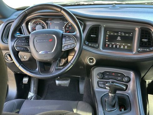 Used 2023 Dodge Challenger SXT image 18