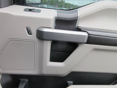 Used 2015 Ford F150 XLT RWD image 23