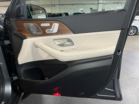 Used 2024 Mercedes-Benz GLE 450 4MATIC image 10