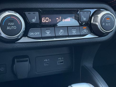 New 2025 Nissan Versa SR w/ Trunk Package image 29