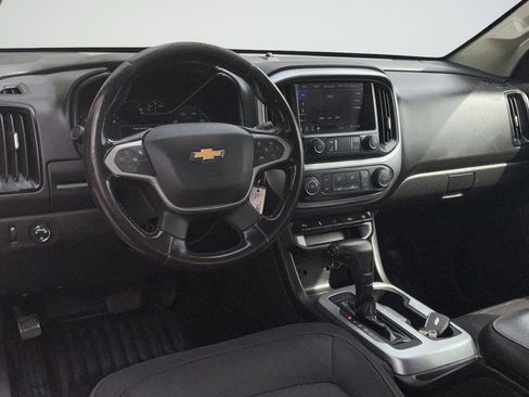 Used 2020 Chevrolet Colorado LT w/ Safety Package RWD image 12