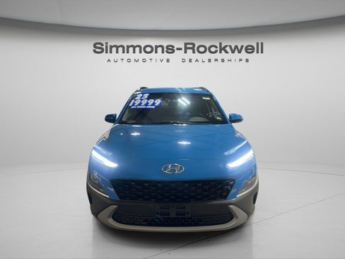 Used 2023 Hyundai Kona SEL image 2
