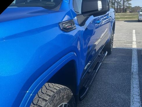 Used 2023 GMC Sierra 1500 AT4 w/ Technology Package image 2