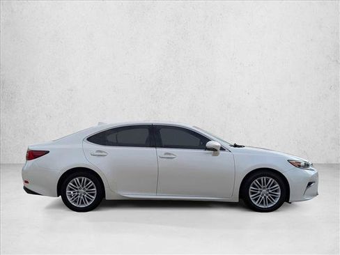 Used 2016 Lexus ES 350 w/ Premium Package w/Wood Trim image 4