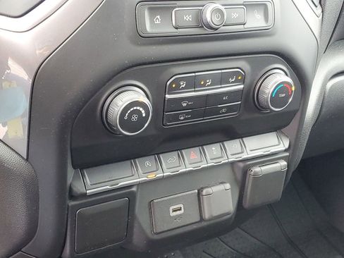 Certified 2020 Chevrolet Silverado 1500 Custom w/ Custom Value Package image 17