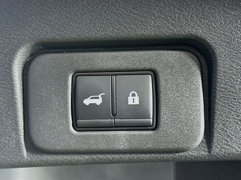 Used 2023 Nissan Rogue SV w/ SV Premium B Package FWD image 29