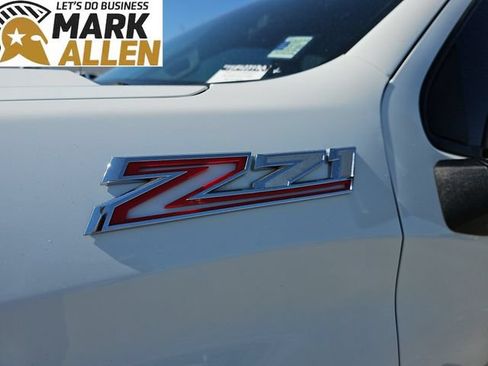 Used 2021 Chevrolet Silverado 1500 LT Trail Boss w/ Convenience Package II AWD/4WD image 31