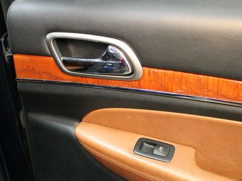 Used 2012 Jeep Grand Cherokee Overland image 13