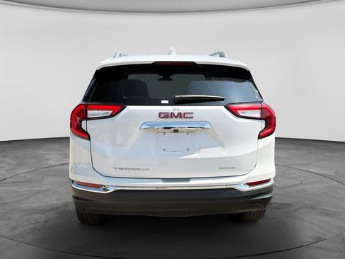 Used 2024 GMC Terrain SLT AWD/4WD image 8