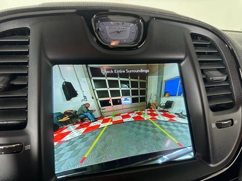 Used 2023 Chrysler 300 S image 29