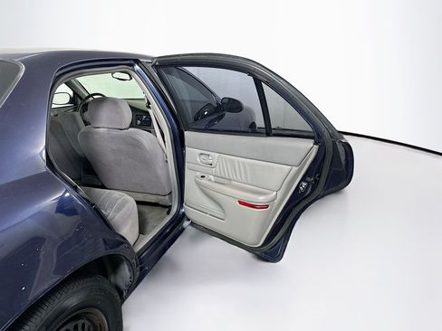 Used 2000 Buick Century Custom w/ Elite Pkg FWD image 25