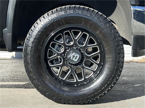 Used 2021 Chevrolet Silverado 3500 LTZ w/ LTZ Convenience Package image 28