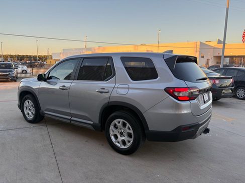 Certified 2024 Honda Pilot EX-L image 6