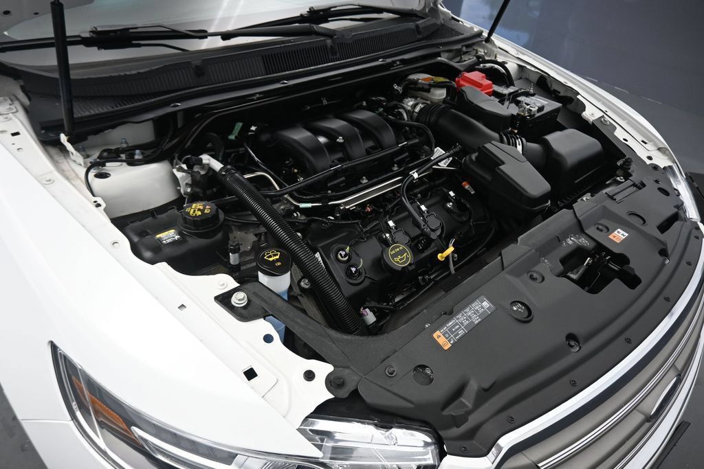 Used 2018 Ford Taurus SEL FWD image 43