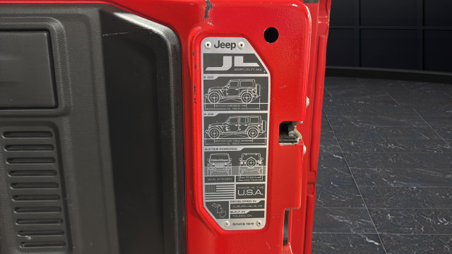 Used 2020 Jeep Wrangler Unlimited Sahara AWD/4WD image 34