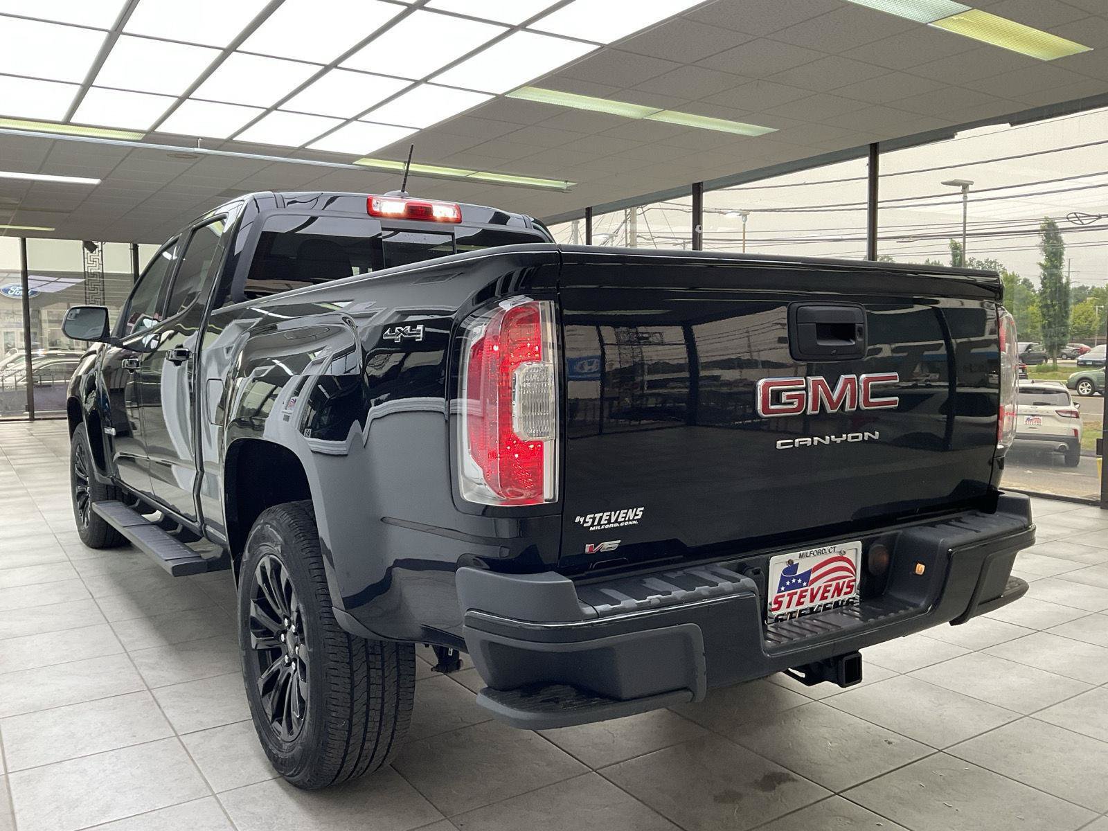 Used 2022 GMC Canyon Elevation w/ Elevation Premium Package AWD/4WD image 7