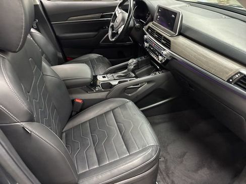 Used 2021 Kia Telluride SX w/ SX Prestige Package image 11