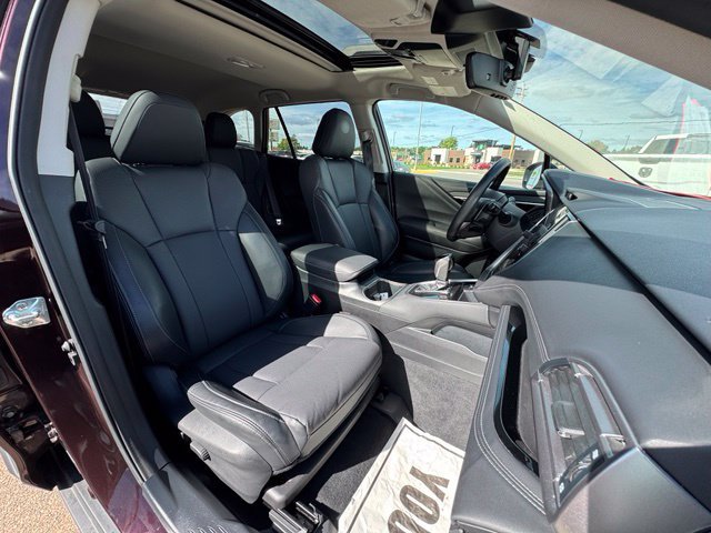 Used 2024 Subaru Outback Limited AWD/4WD image 11