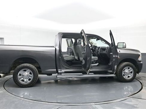 Used 2016 RAM 2500 Tradesman w/ Chrome Appearance Group image 48