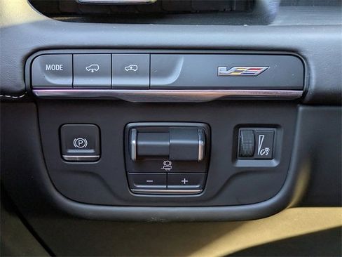 Certified 2024 Cadillac Escalade ESV V w/ LPO, Floor Liner Package image 26