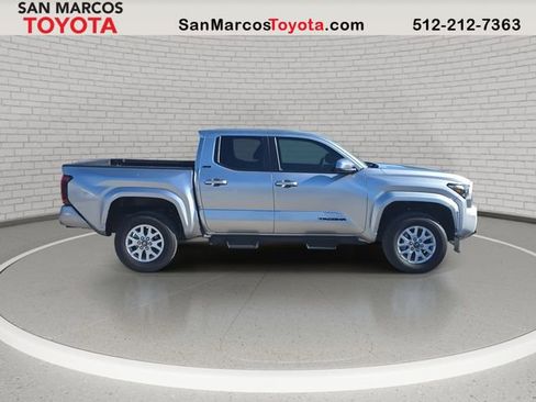 Used 2025 Toyota Tacoma SR5 image 4