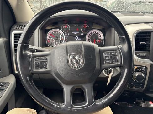 Used 2019 RAM 1500 Big Horn AWD/4WD image 16