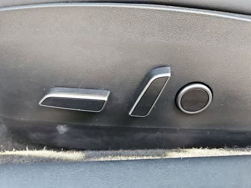 Used 2023 Tesla Model 3 Standard Range image 17