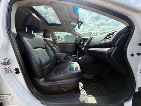 Used 2018 Subaru Outback 2.5i Limited image 9