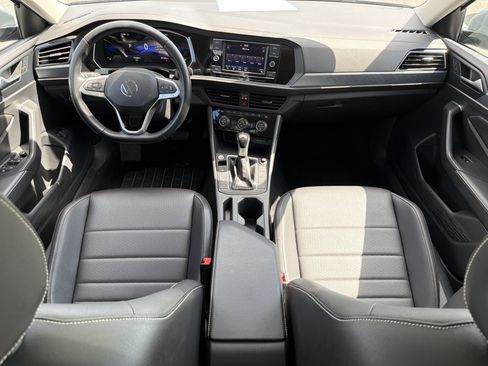 Certified 2024 Volkswagen Jetta SE FWD image 25