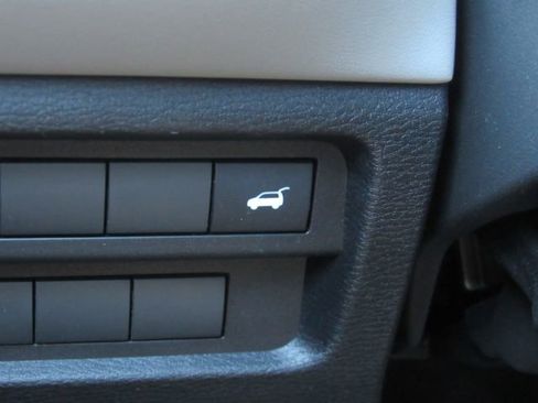 Used 2025 Mitsubishi Outlander SE image 38