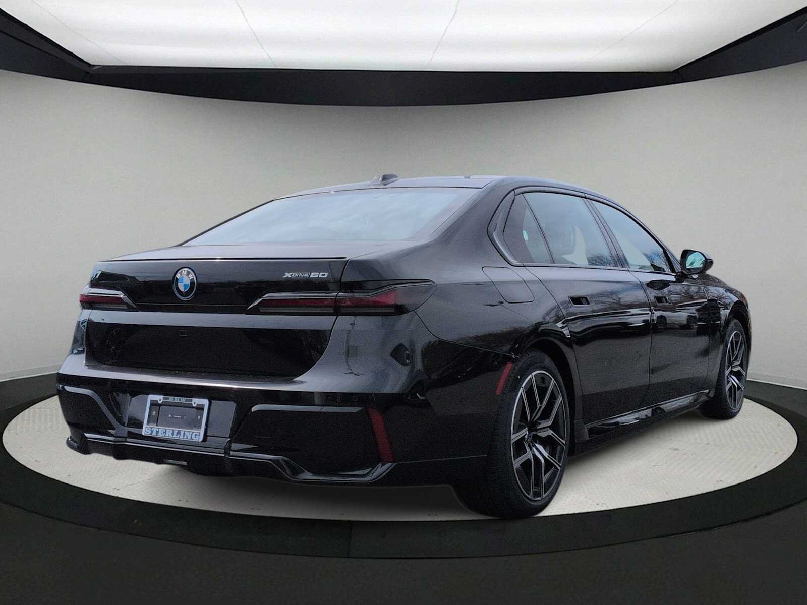 Used 2026 BMW i7 xDrive60 w/ Executive Package AWD/4WD image 8