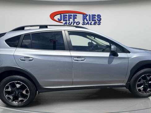 Used 2019 Subaru Crosstrek 2.0i Premium w/ Moonroof Package AWD/4WD image 4
