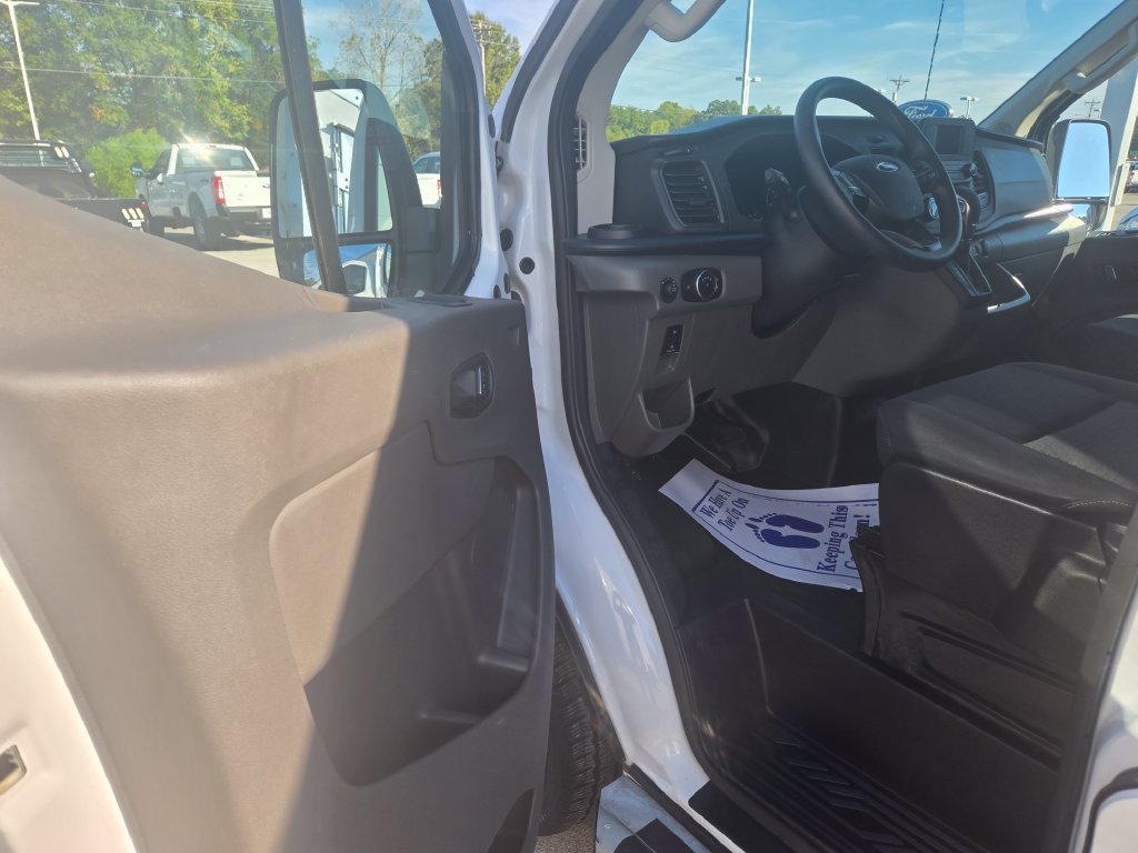 Used 2025 Ford Transit 250 Low Roof w/ Exterior Upgrade Package RWD image 7
