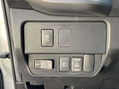 Used 2022 Toyota Tacoma TRD Sport w/ Technology Package AWD/4WD image 29