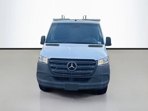 Used 2021 Mercedes-Benz Sprinter 1500 image 8