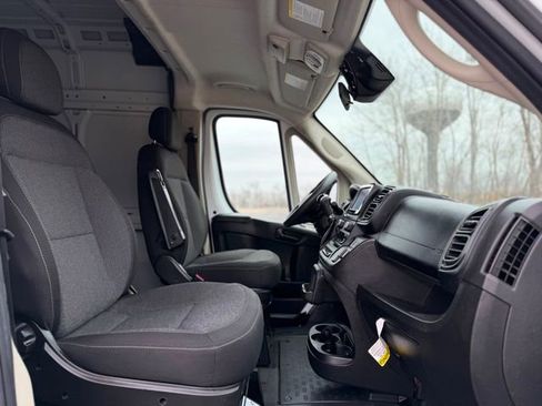 Used 2022 RAM ProMaster 2500 image 23