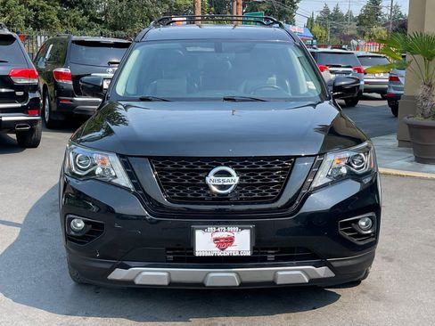 Used 2019 Nissan Pathfinder SL image 2