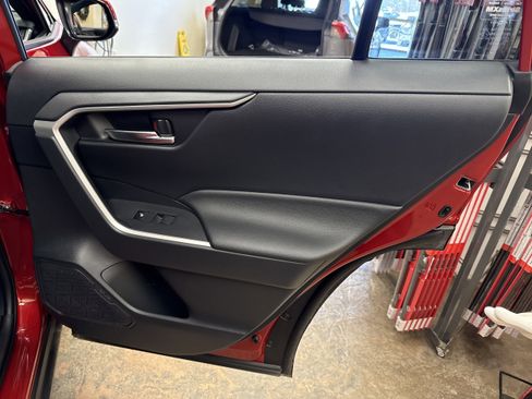 Used 2024 Toyota RAV4 SE w/ Weather & Moonroof Package image 19