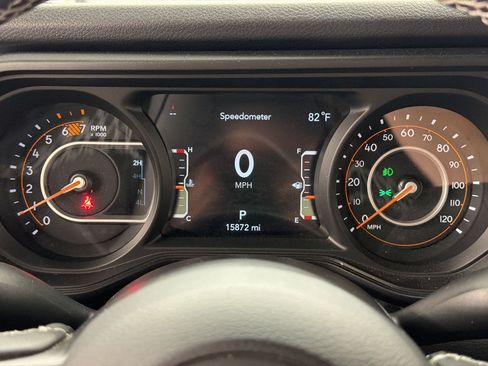 Used 2025 Jeep Wrangler Unlimited Sport AWD/4WD image 19