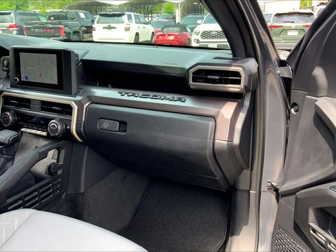 Used 2025 Toyota Tacoma SR5 image 16