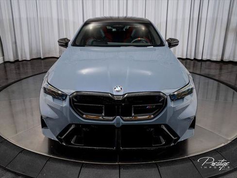 Used 2025 BMW M5 w/ Carbon Package AWD/4WD image 4