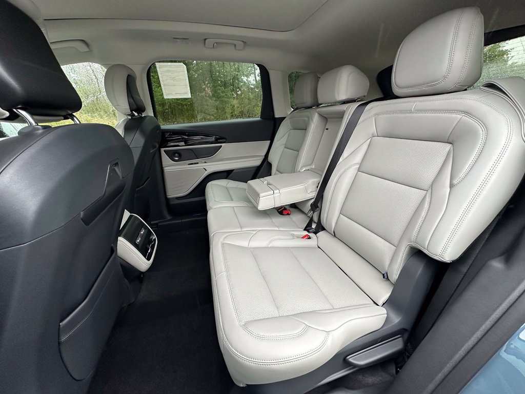 New 2026 Lincoln Nautilus Premier w/ Equipment Group 102A AWD/4WD image 18