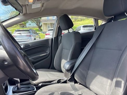 Used 2016 Ford Fiesta SE w/ Cold Weather Package FWD image 18